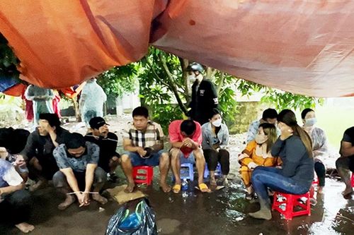 Triệt phá 2 sòng bạc trong 1 ngày, thu giữ trên 259 triệu đồng