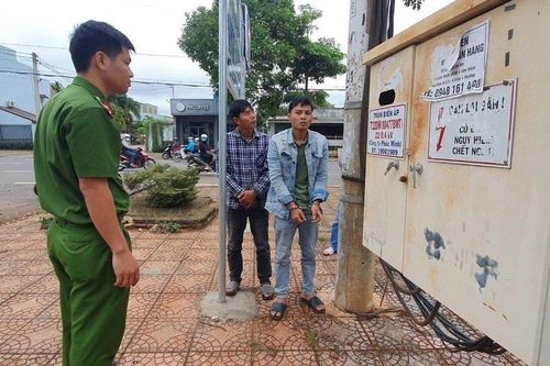 Bắt giam 2 đối tượng gây ra hơn 50 vụ cắt trộm dây cáp điện chỉ hơn một tháng