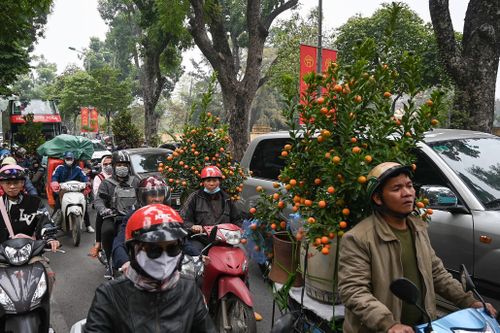 Đánh vật với giao thông Hà Nội ngày giáp Tết