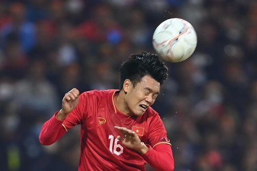 Hàng thủ tuyển Việt Nam chống đỡ những quả tạt của Bunmathan thế nào?