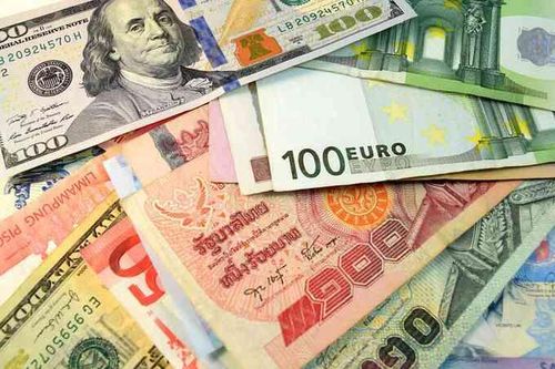 Dự trữ ngoại hối toàn cầu giảm mạnh kỷ lục