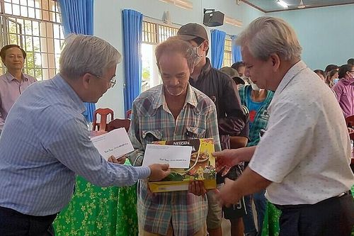 Nestlé Việt Nam hỗ trợ hơn 8.500 người nghèo dịp Tết Nguyên đán
