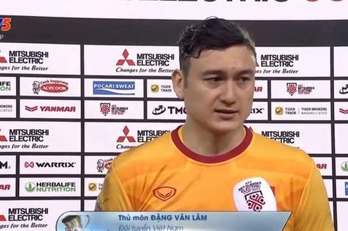 Thủ môn Văn Lâm chia sẻ gì sau khi ĐT Thái Lan đá thủng lưới 2 bàn tại Chung kết lượt đi?