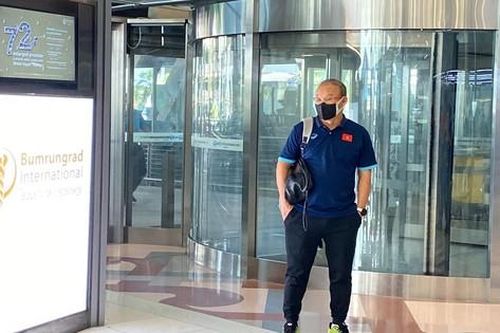 ĐT Việt Nam đã đến Thái, sẵn sàng đương đầu thách thức để giành chiến thắng