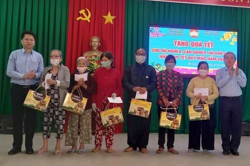 Nestlé Việt Nam hỗ trợ hơn 8.500 người có hoàn cảnh khó khăn nhân dịp Tết Nguyên đán