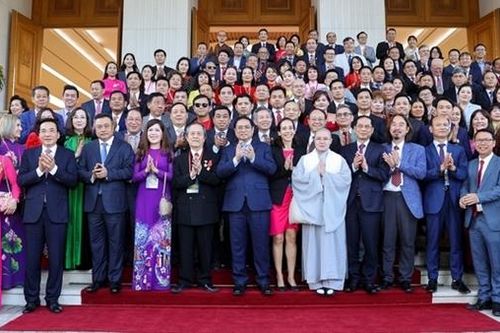 Đưa Việt Nam đến gần hơn với thế giới, mang thế giới đến gần hơn với Việt Nam