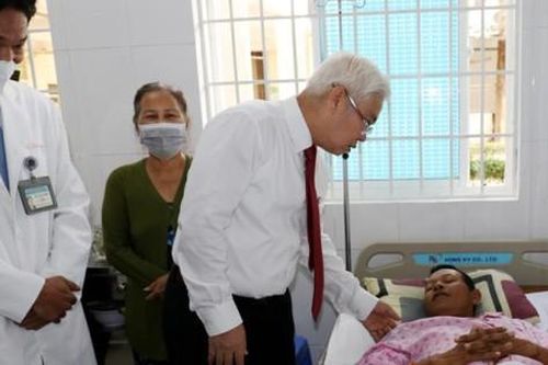 Kỳ tích Y học Việt Nam: Nối thành công cẳng chân bị đứt lìa sau một tuần cấy ghép 'nuôi' ở chân lành