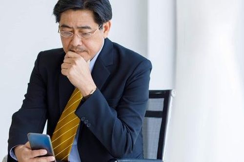 Những căn bệnh ở tuổi già đang ngày một 'trẻ hóa' và cách phòng tránh