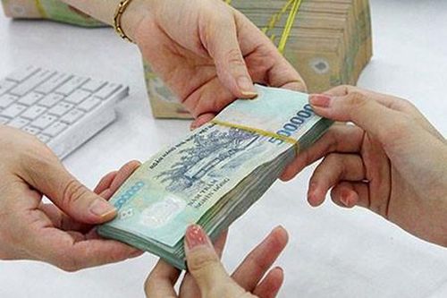 Nhiều nơi thưởng Tết trăm triệu; điều chỉnh slot để giải tỏa 'cháy' vé bay dịp Tết
