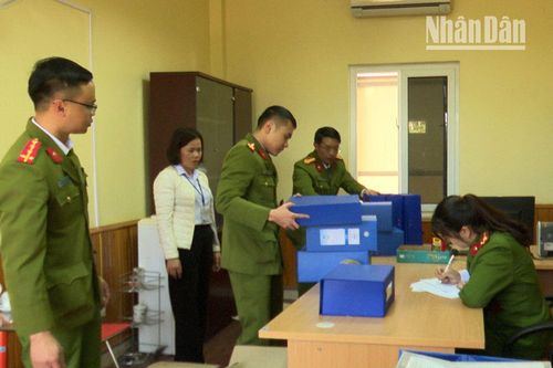 Khởi tố vụ án nhận hối lộ tại 2 Trung tâm đăng kiểm ở Sơn La