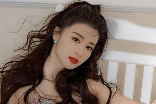 Nhan sắc thần tiên tỷ tỷ thế hệ mới