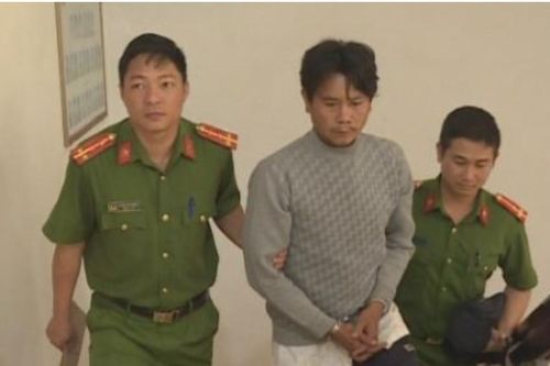 Mâu thuẫn trong đánh bài, chủ nhà đâm bạn nhậu tử vong tại chỗ