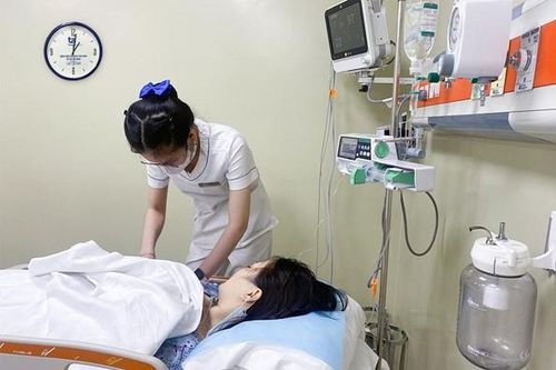 Mắc bệnh 'khó nói' nhưng ngại đi khám, cô gái trẻ suýt nguy kịch do bị mất nhiều máu