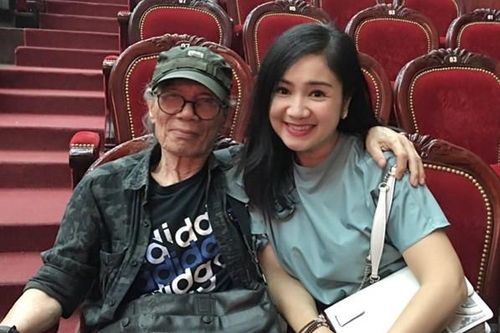 NSND Doãn Hoàng Giang là 'người tình' của kịch Hà Nội, tượng đài của làng chèo
