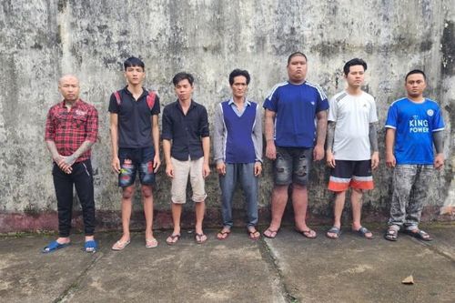 Kiên Giang: Bắt giam 7 đối tượng mang vũ khí quân dụng đi 'quậy' trường gà