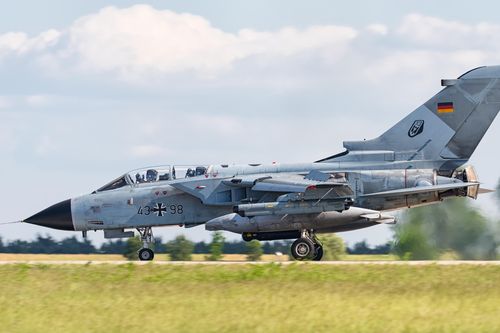 Ukraine đề nghị Đức nhượng lại 93 máy bay chiến đấu Tornado để đối phó với Nga trong cuộc xung đột