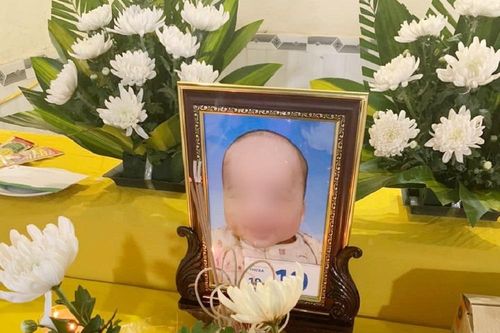 Hà Nội: Công an điều tra bé trai 7 tháng tuổi tử vong khi gửi nhà bảo mẫu