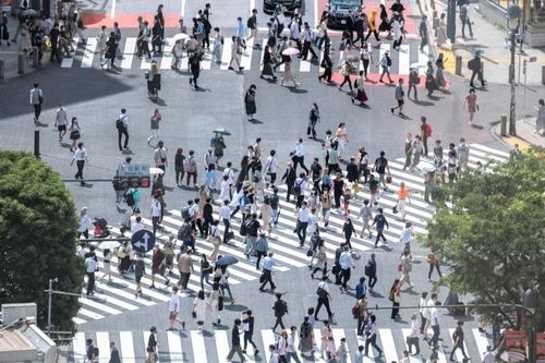 Nhật Bản trợ cấp 7.000 USD để người dân chuyển khỏi Tokyo