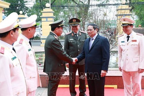 Thủ tướng Phạm Minh Chính kiểm tra, chúc Tết các lực lượng Công an, Quốc phòng trực Tết