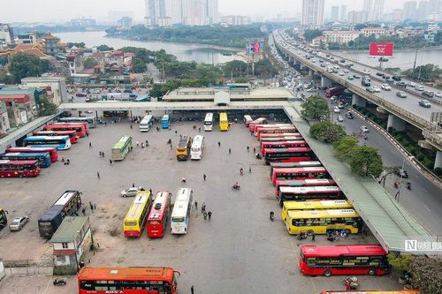 Bến xe khách đìu hiu ngày 28 Tết