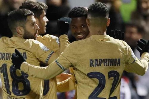Thắng dễ 5-0, Barca bất bại trận thứ 10 liên tiếp