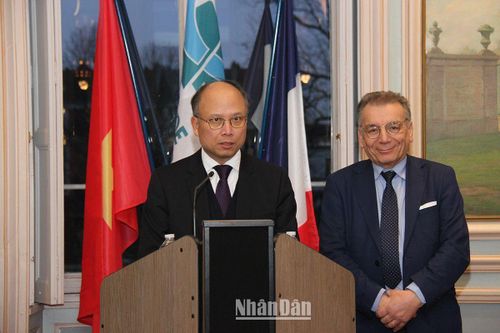 Kỷ niệm 50 năm ký kết Hiệp định Paris tại thành phố Choisy-le-Roi