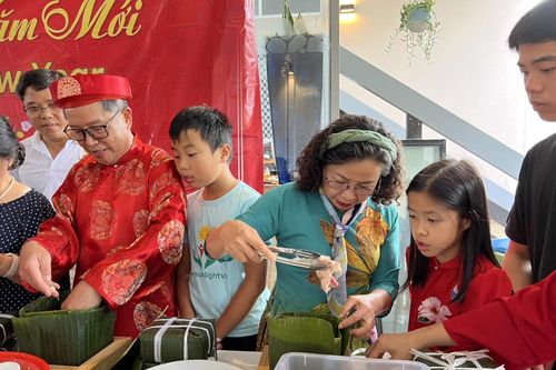 'Gói' quê hương trong những chiếc bánh chưng xanh ở thành phố Sydney