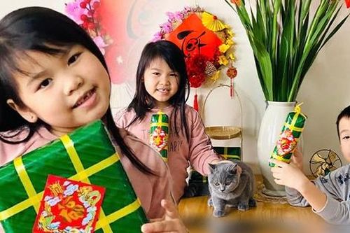 Cắm bình hoa dơn đẹp, tạo khung nền cho các con chụp ảnh đón Tết