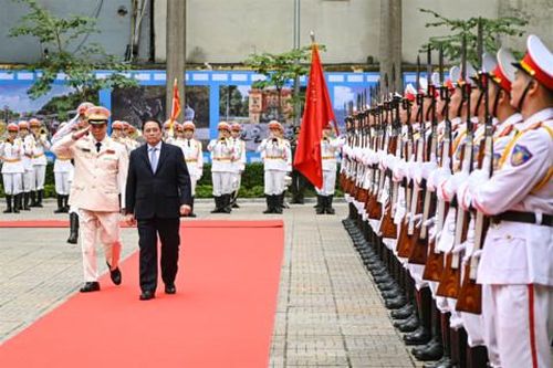 Thủ tướng Phạm Minh Chính kiểm tra công tác ứng trực tại Bộ Tư lệnh Cảnh vệ