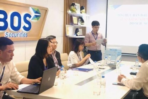 Cổ phiếu nào giảm giá nhiều nhất năm Nhâm dần?