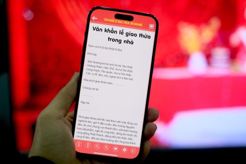 Đêm 30 Tết, tải app gì để tra văn khấn lễ giao thừa