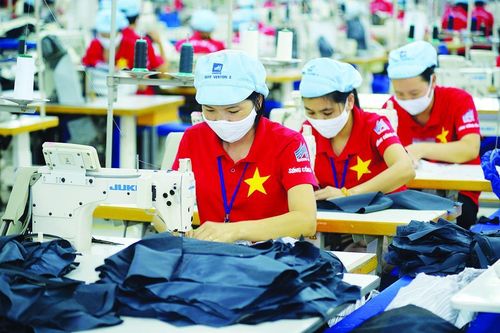 May 10 và chiến lược 'biến nguy thành cơ'
