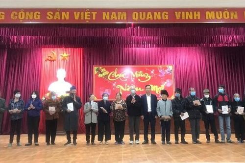 Hơn 200 suất quà Tết đến với gia đình chính sách, hoàn cảnh khó khăn ở Thái Bình