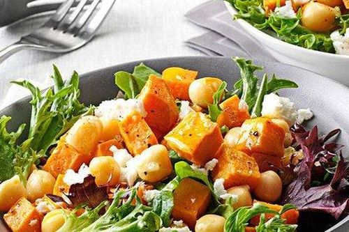 4 công thức salad giảm cân chống ngán trong dịp Tết