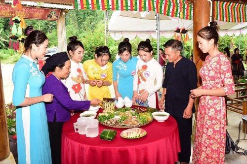 Độc đáo bữa cơm ăn 'xui' giải xui của người Tày