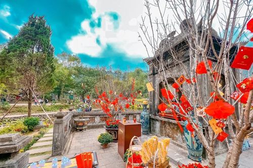 Hà Nội: Nườm nượp du khách đổ về đền Sóc trước ngày khai hội Gióng 2023