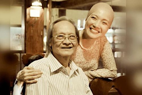 'Bố Trần Tiến đợi Lê Vi về rồi mới... đi'