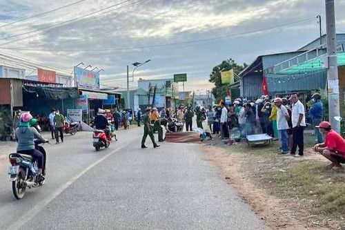 Đi mua đồ cúng ngày mùng 4 Tết, hai vợ chồng bị tai nạn tử vong