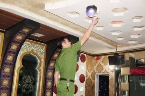 Thanh Hóa: Tạm giữ hai đối tượng 'Chống người thi hành công vụ' xảy ra tại quán karaoke