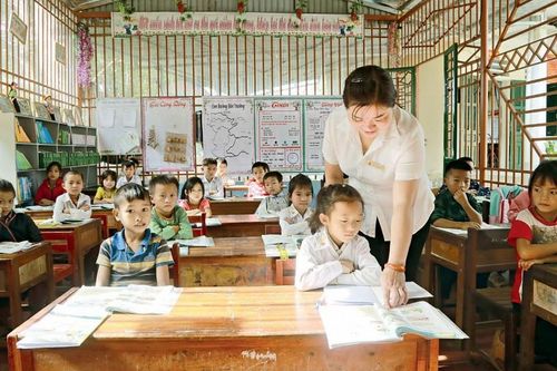 Chắp cánh ước mơ cho học sinh nghèo