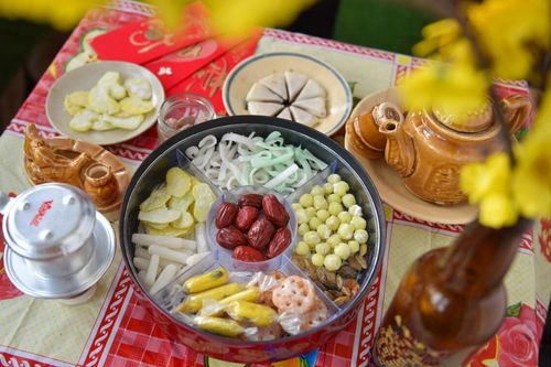 Nhớ quay quắt những thứ quà trong khay bánh kẹo tết 'ngày xưa ta bé'