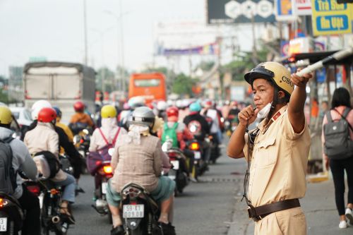 Cửa ngõ TP.HCM thông thoáng chiều tối mùng 5 Tết
