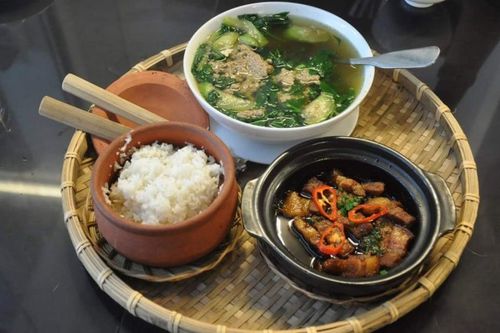 Sai lầm khi ăn bữa tối khiến càng cố giảm cân lại càng béo