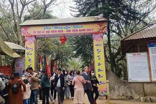 Thanh Hóa: Đón gần 430 nghìn lượt khách trong dịp Tết Nguyên đán Quý Mão