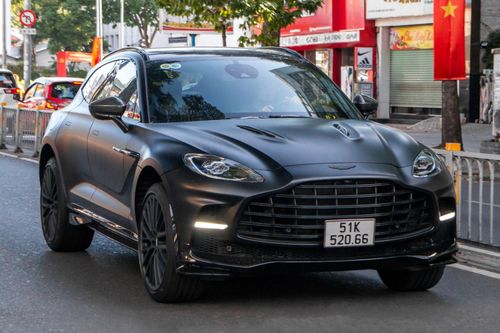 Chi tiết Aston Martin DBX707 hàng hiếm tại TP.HCM