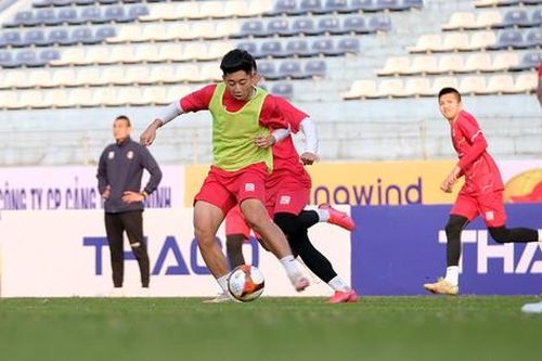 Trước trận Siêu Cúp Quốc gia - Cúp THACO 2022, 'đột nhập' Hàng Đẫy xem giò ngoại binh Hải Phòng