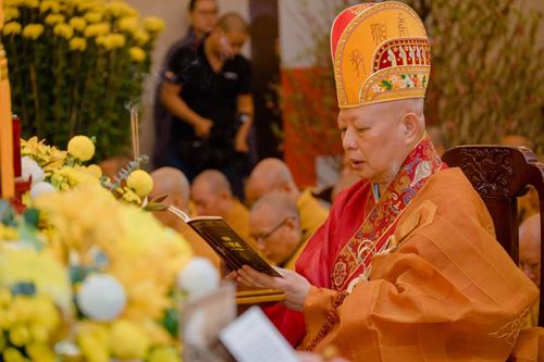 Tổ chức Pháp hội Dược Sư cầu quốc thái dân an thay lễ dâng sao giải hạn