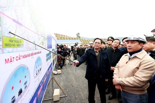 Thủ tướng: Thi công cao tốc bảo đảm tiến độ, chất lượng, không đội vốn