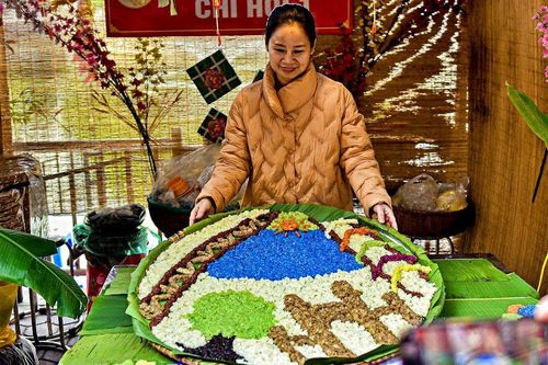Du khách trầm trồ trước mâm xôi khổng lồ ở làng xôi nổi tiếng nhất Hà Nội
