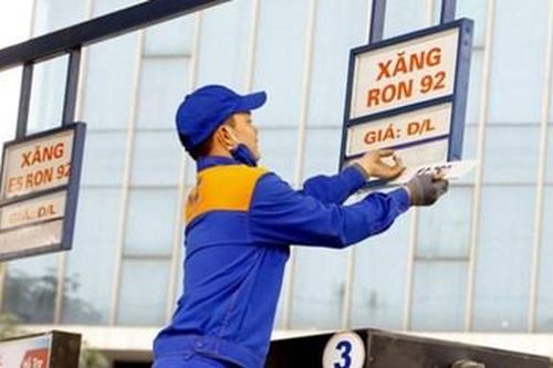 Bị phạt 15 triệu vì ngừng bán xăng dầu không thông báo